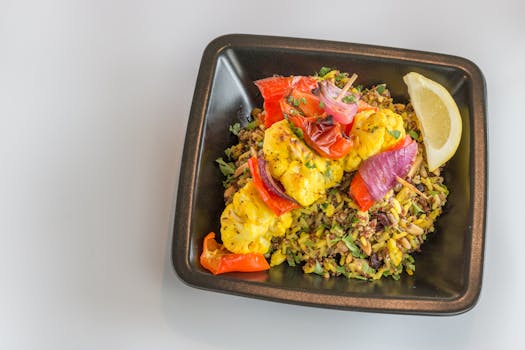 a beautifully plated low-carb meal